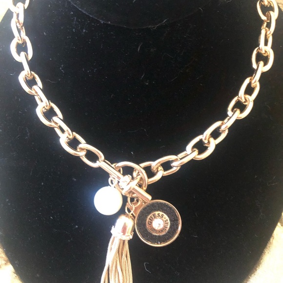 Guess necklaces lot of 2 - Picture 2 of 10